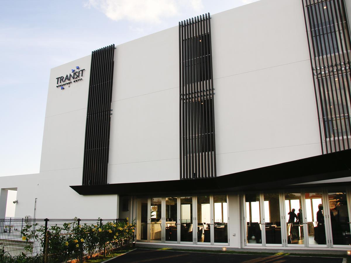 Transit Overnight Hotel Yomitan Exteriér fotografie